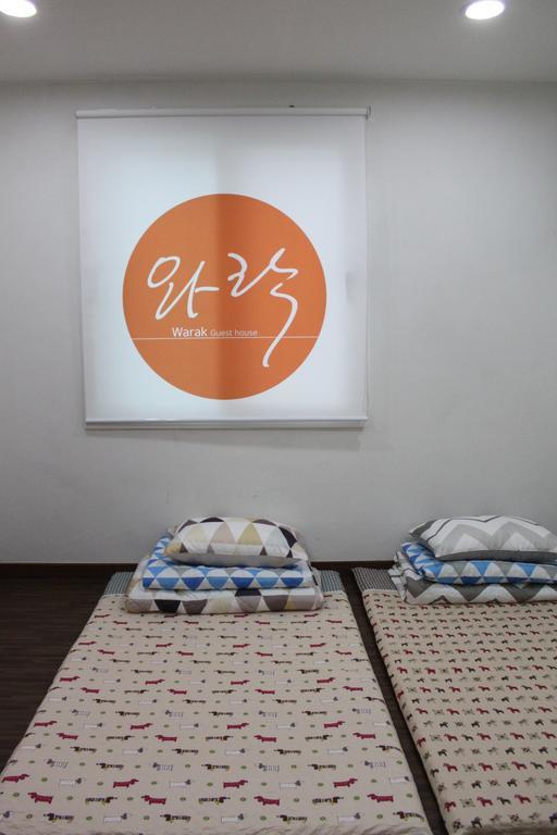 Warak Guesthouse Jeju Rum bild